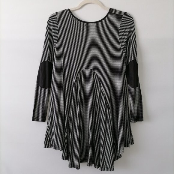 Runway Seven Womens Black White Round Neck Striped Hi Low Flowy Top Size S - Picture 4 of 6